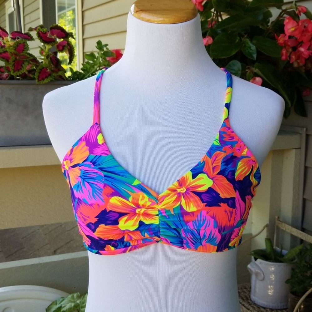 NWT Fused Hawaii Kohanaiki Bikini Top Sz M / 36 B